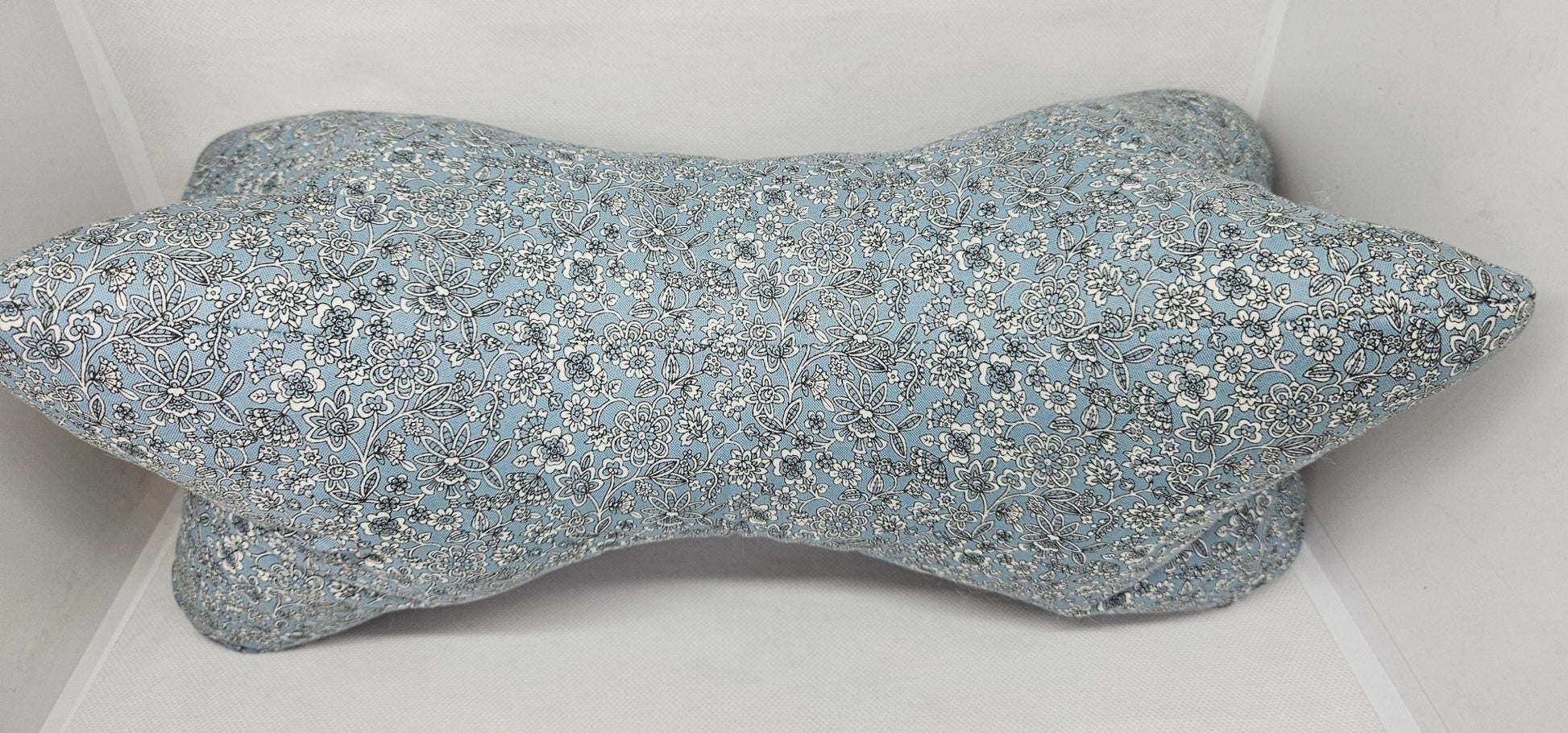 RELAX - Nackenkissen »Blümchen blau« - Small & Sweet Manufaktur