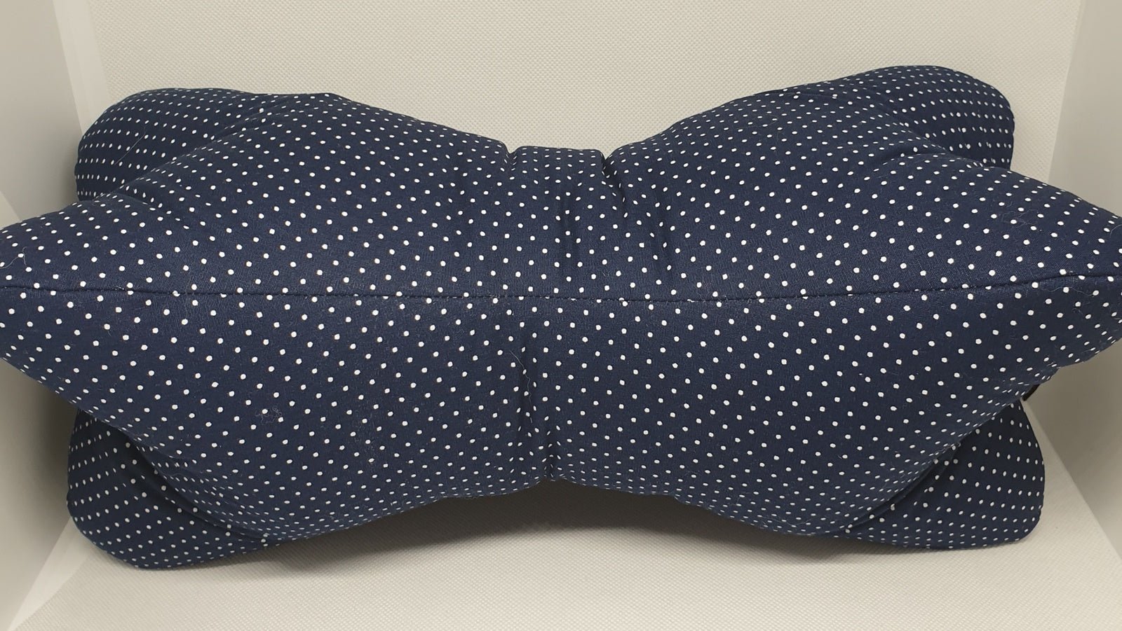 RELAX - Nackenkissen »Blau mit Punkten« - Small & Sweet Manufaktur